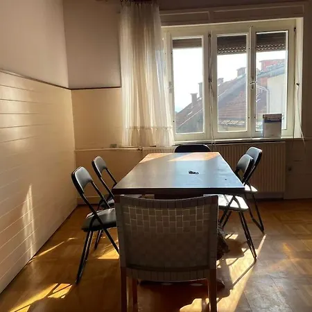 5 Bedrooms Central * לובליאנה